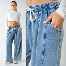 Super Soft Wide Leg Jeans - Medium Wash