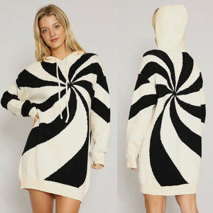 Hypnotizing Sweater Dress - Black/White