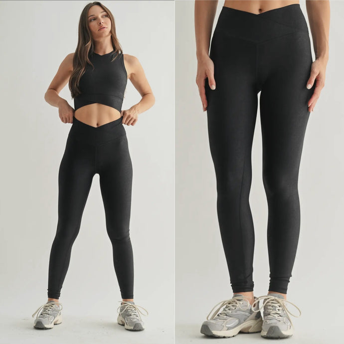 Ultra Crossover Leggings - Black