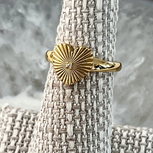 Sunburst Heart Ring - 18K Gold