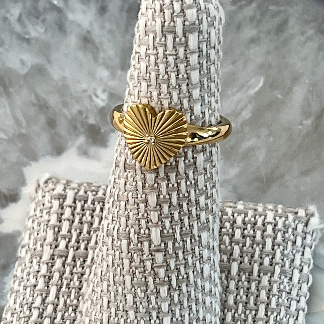 Sunburst Heart Ring - 18K Gold